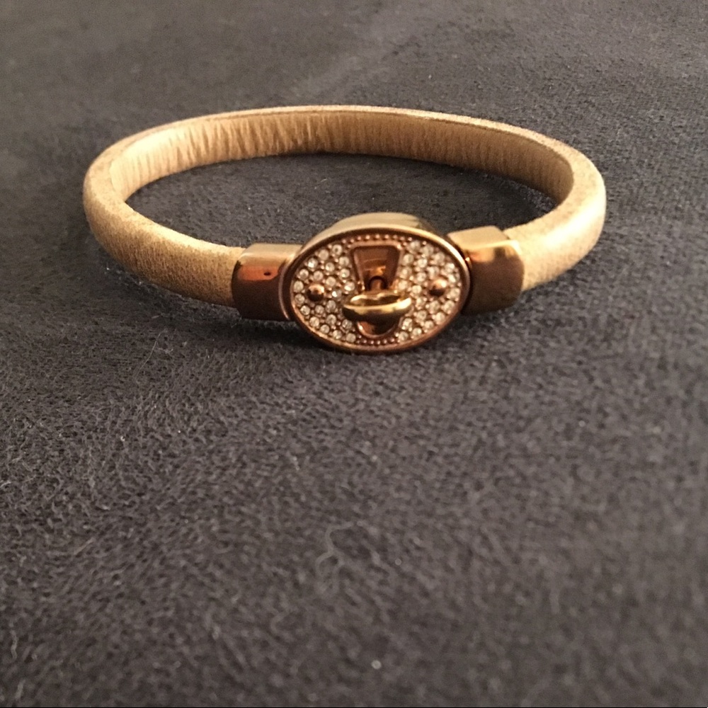 Fossil Lock&Key TurnLock Leather Wrap Cuff